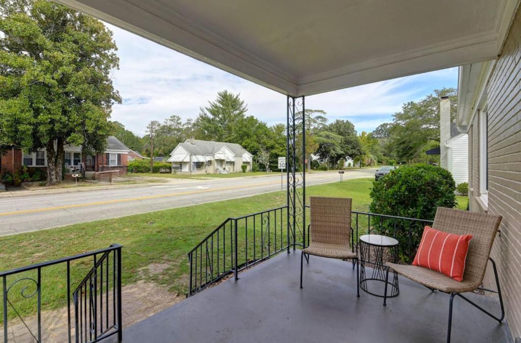 Forest Acres House | The Woodland Cottage - 3BR 1BA