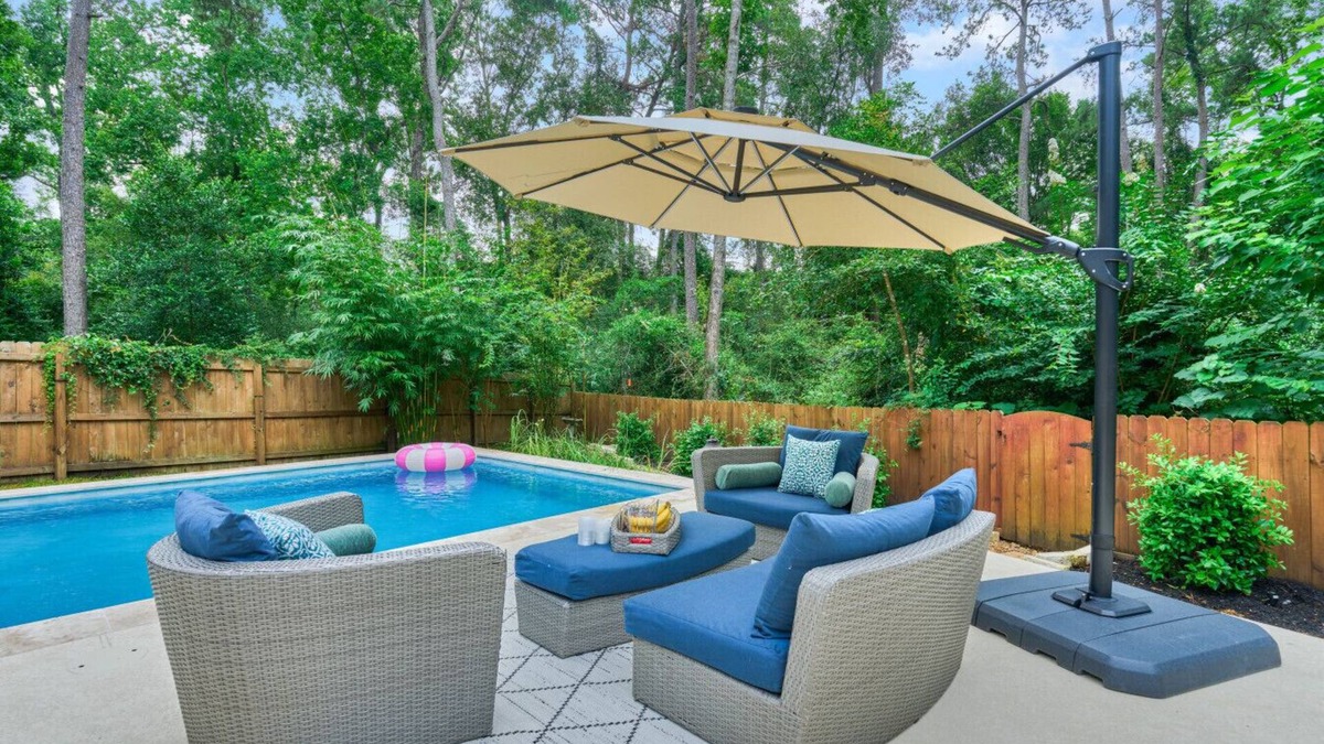 Indian Springs House | The Woodlands 4BR Forest Retreat – Pool, Spa & Nature Trails