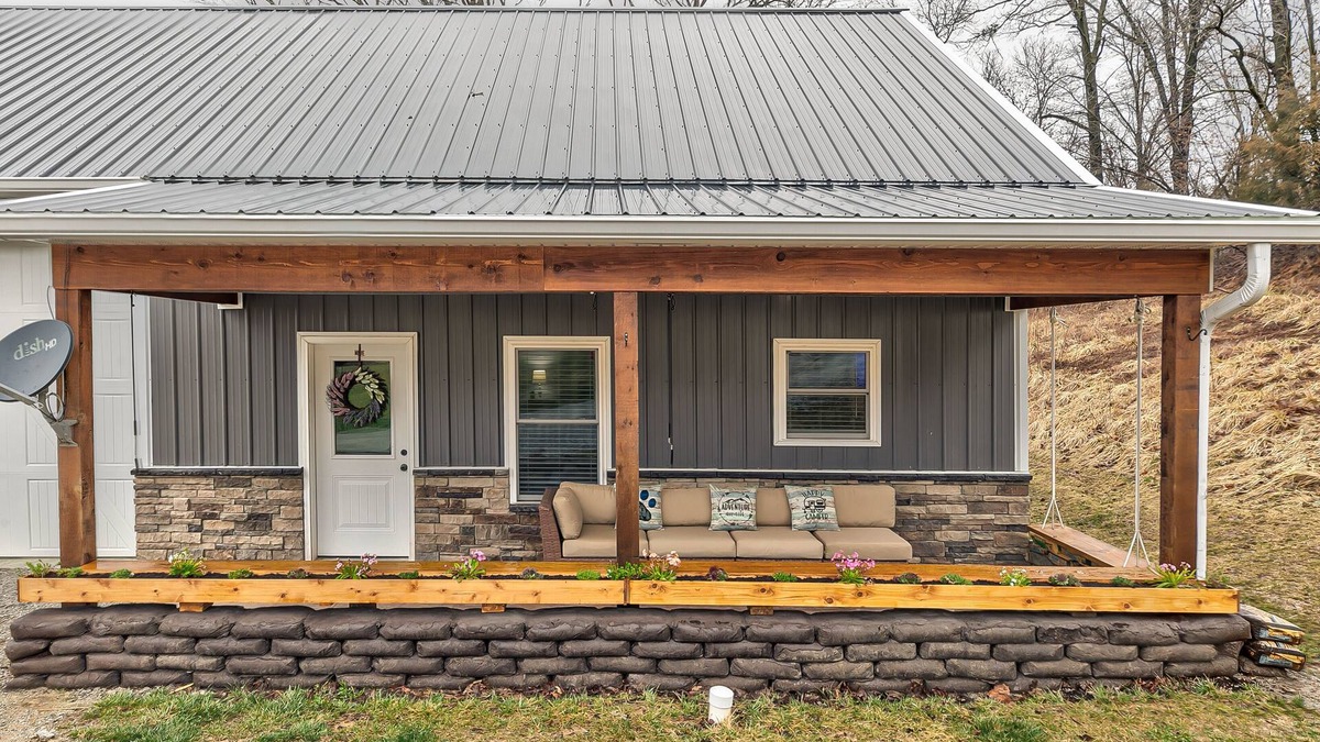 Smithville Cottage | The Woodsy Retreat