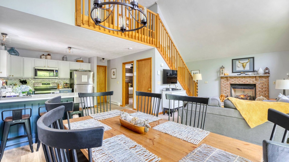 Lake Ariel House | 🌞The Woodview at The Hideout with open floorplan and HUGE Gameroom!🌞