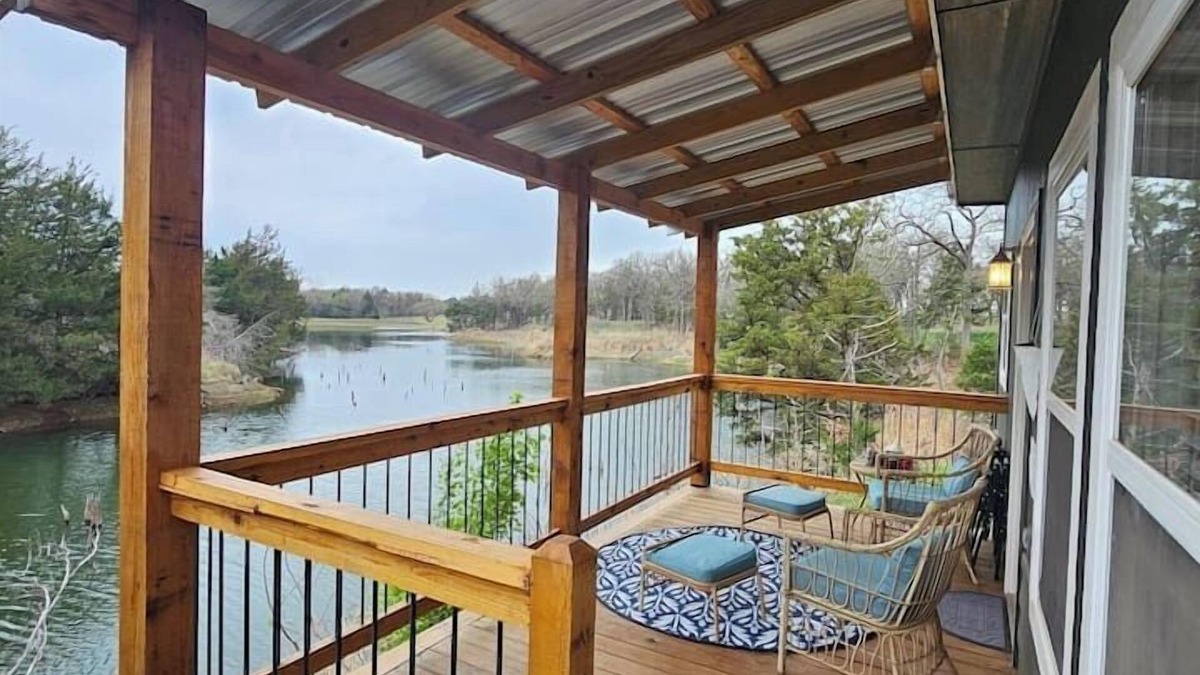 Guthrie Cabin | The Wren’s Nest Lake Cottage