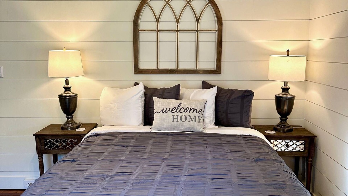 Long View Apartment | The Wright Choice | Cozy Spot- Near to Aviation Museum