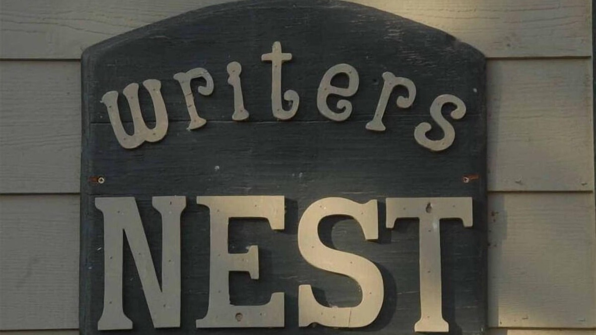 Evergreen Cabin | The Writers Nest - Perfect Romantic Location BEAT THE HEAT at5 9000 Feet