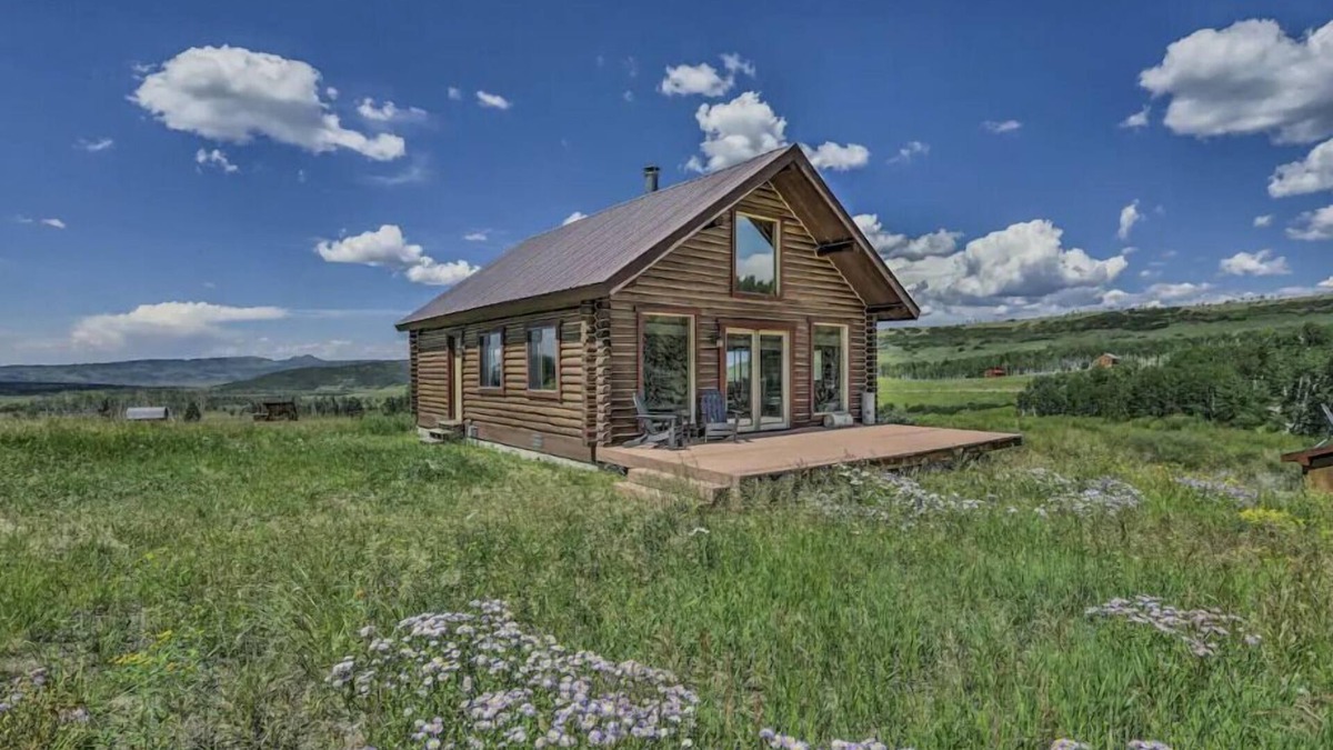 Placerville Cabin | The Writers Retreat: Style & Solitude