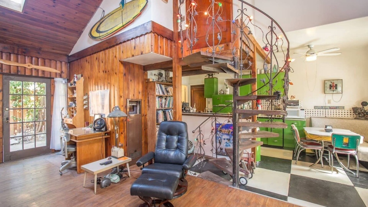 Eagle Rock House | The Writers Retreat away from traffic
