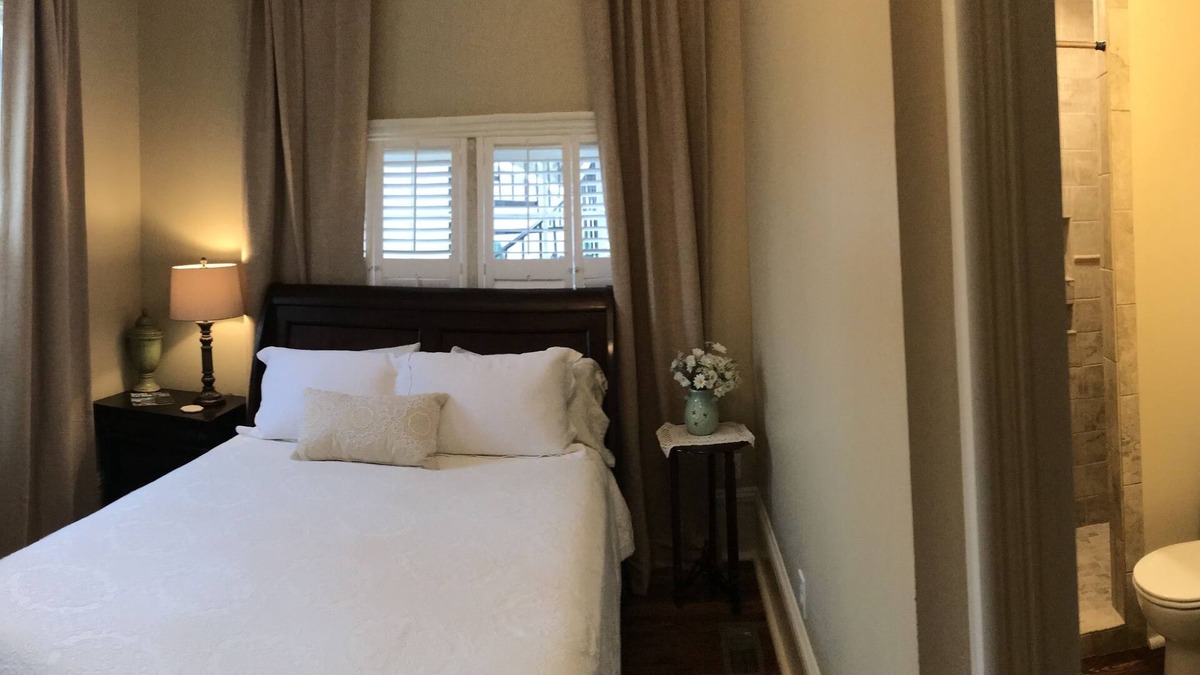 Holly Springs Bed & Breakfast | The Wynne House Inn
