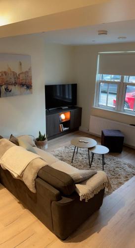 Castleisland House | The Yellow Door