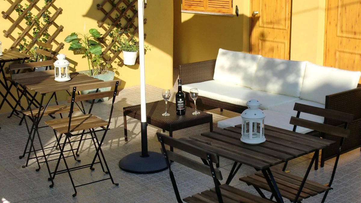 Santa Marinha House | The Yellow House :)