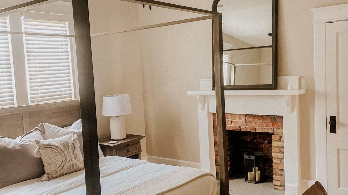 Portland House | The Yellow House - Hidden Gem in heart of Portland