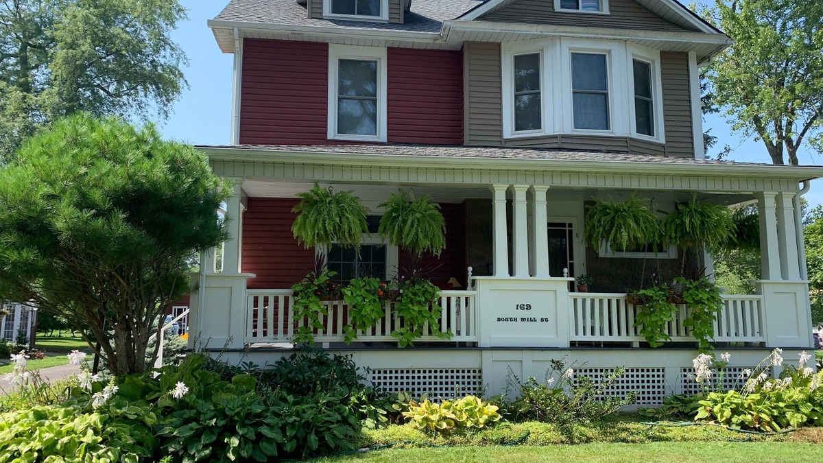Ridgeway Apartment | The York House Boutique Suit, Minutes to Crystal Beach.20 Minutes to the Falls.