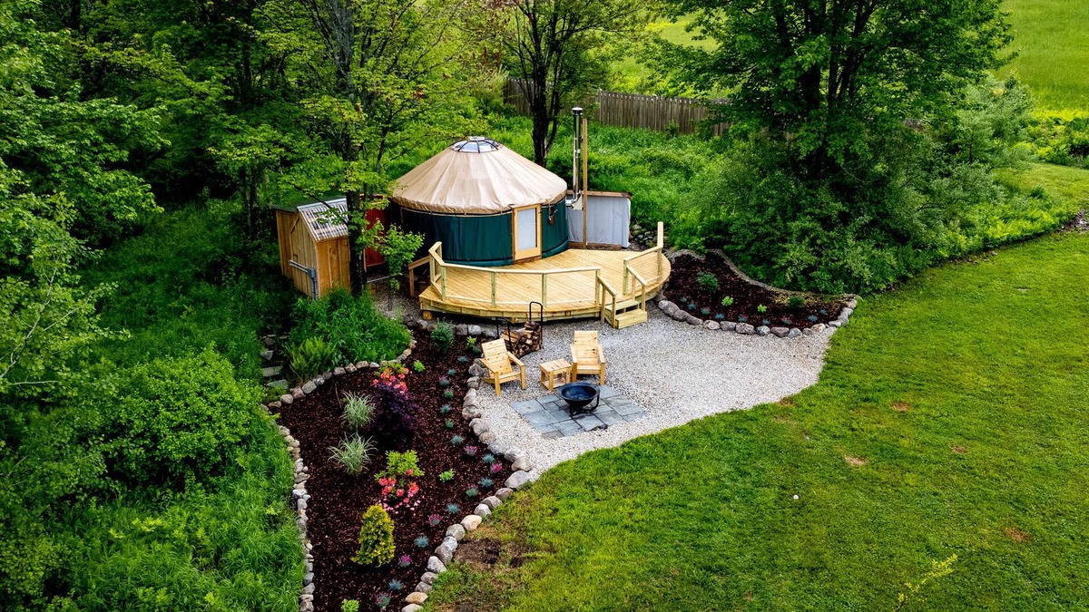 Deerfield Cabin | The Yurt at Echo Hill Farm