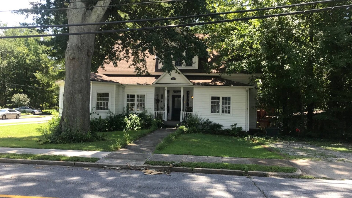Carrollton Apartment | The Zen-ter BNB Suite #1 in the Heart of Carrollton Georgia