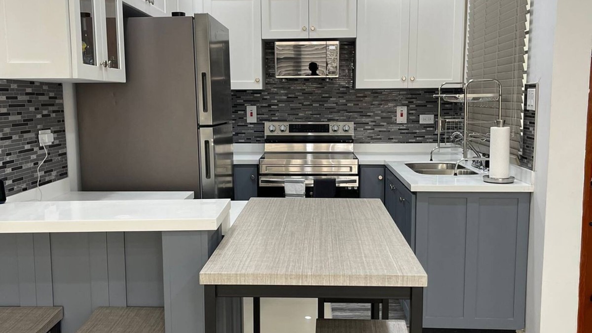Molynes Gardens Apartment | Thee Cool-Cool Top