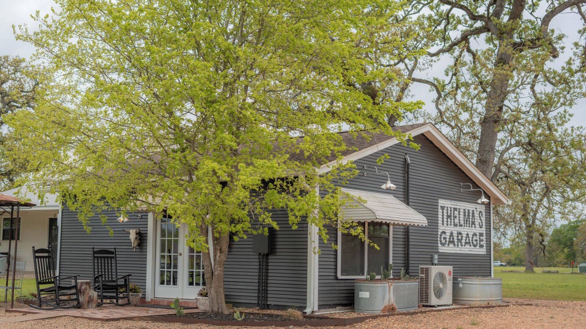 Round Top House | Thelma's Garage - Wander Inn
