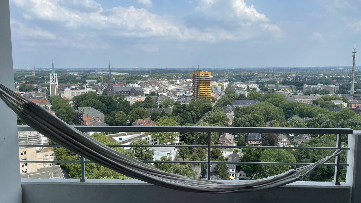 Gelsenkirchen-Mitte Apartment | Themed apartment penthouse