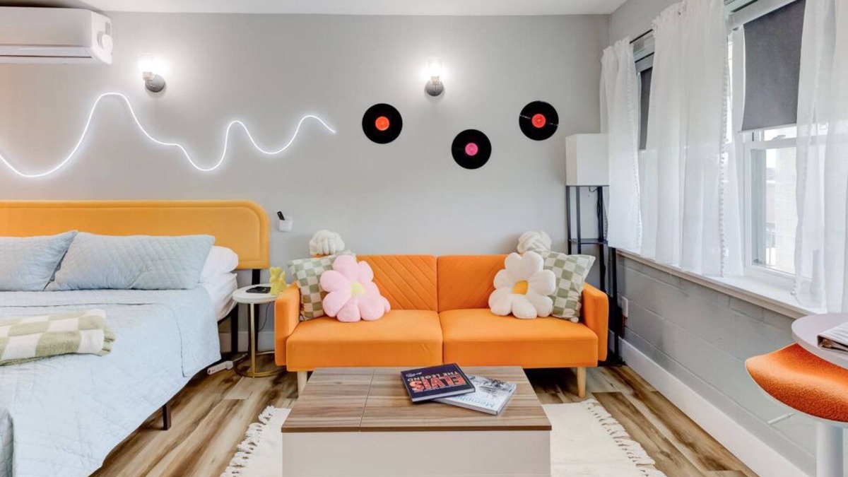 Downtown Memphis Apartment | Themed Lux Loft with King Bed, Free Parking & Wi-Fi