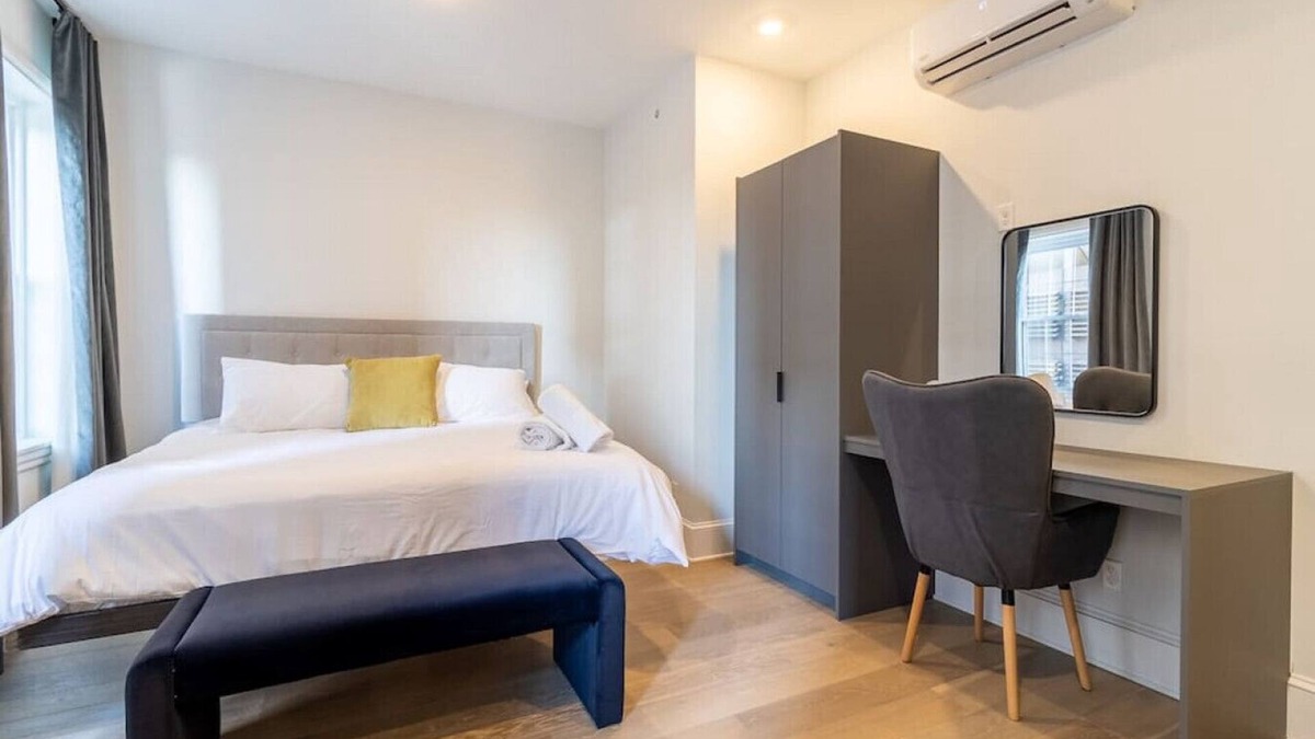 Gayborhood Apartment | Thena Hotel - Huge Studio - Midtown