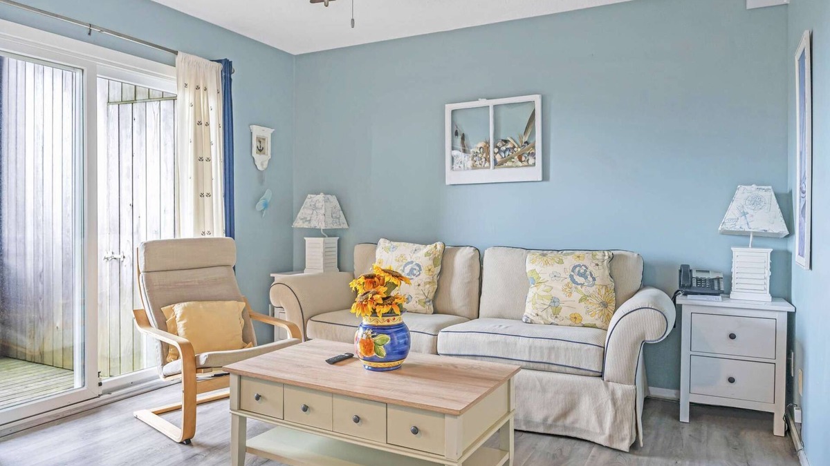 Napeague Apartment | TheSweetDwelling 1BR Beachside Home|TennisPoolPKG!