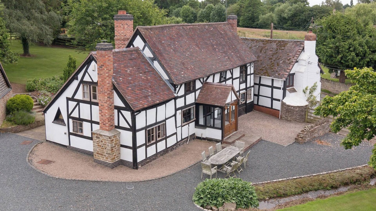 Mathon Cottage | This 700-acre estate specialises in breeding cattle and sheep.