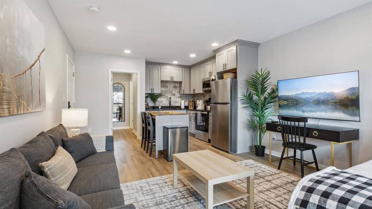 Hampton Apartment | This apartment is a 0 bedroom(s), 1 bathrooms, located in Hampton, VA.