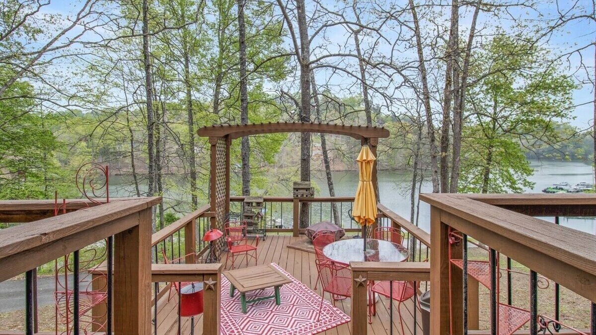 Pittsburg Apartment | This apartment is a 1 bedroom(s), 1 bathrooms, located in London, KY.