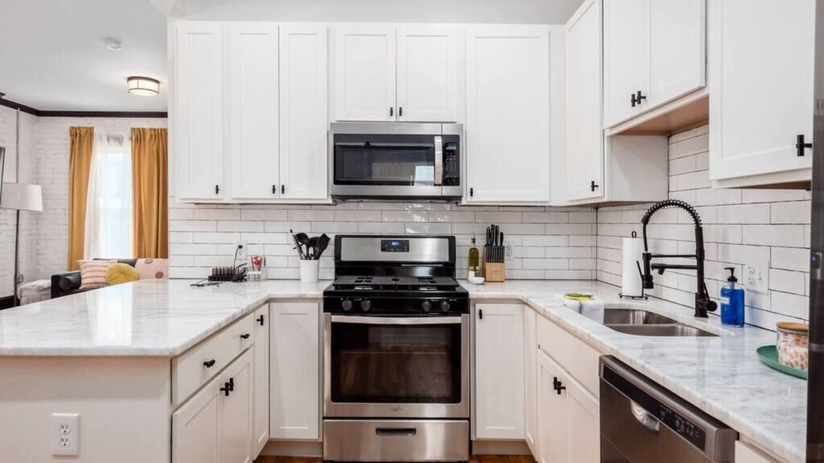 Weinland Park Apartment | This apartment is a 1 bedroom(s), 1 bathrooms, located in Columbus, OH.