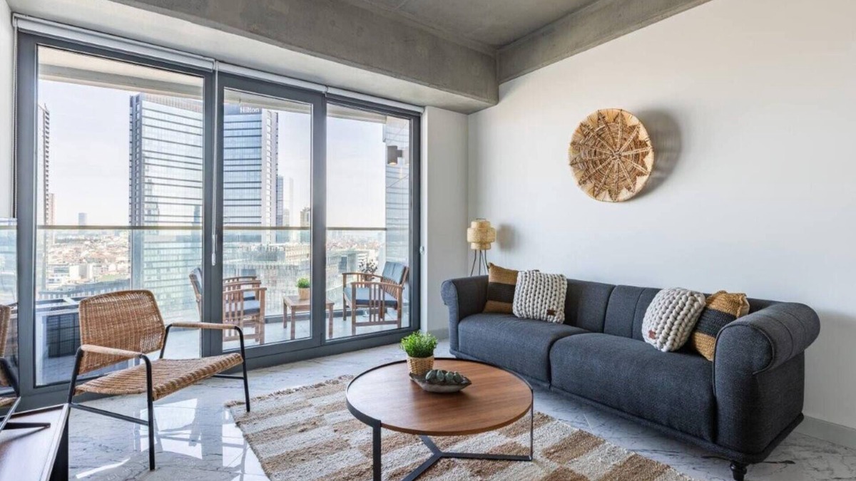 Bomonti Apartment | This apartment is a 2 bedroom(s), 1 bathrooms, located in Şişli, İstanbul.
