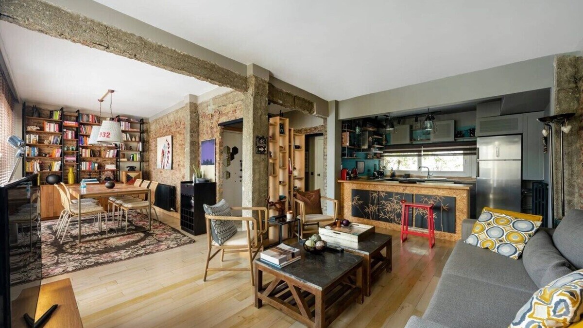 Bebek Apartment | This apartment is a 2 bedroom(s), 1.5 bathrooms, located in Beşiktaş, İstanbul.