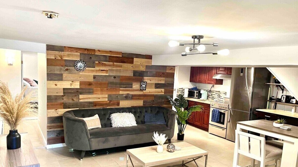 Williamsbridge Apartment | This apartment is a 2 bedroom(s), 1 bathrooms, located in The Bronx, NY.