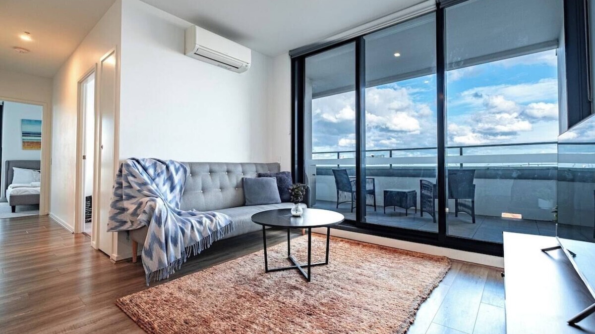 Footscray Apartment | This apartment is a 3 bedroom(s), 2 bathrooms, located in Footscray, VIC.