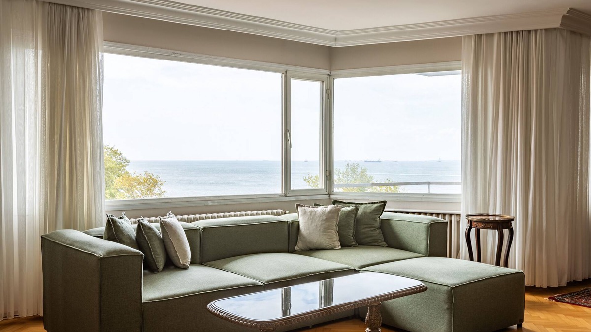 Moda Apartment | This apartment is a 3 bedroom(s), 2.5 bathrooms, located in Kadıköy, İstanbul.
