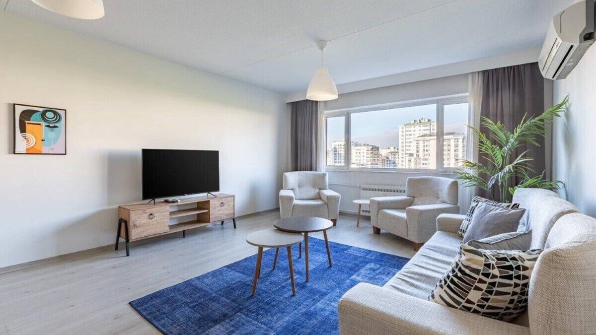 Kadikoy Apartment | This apartment is a 3 bedroom(s), 1.5 bathrooms, located in Kadıköy, İstanbul.