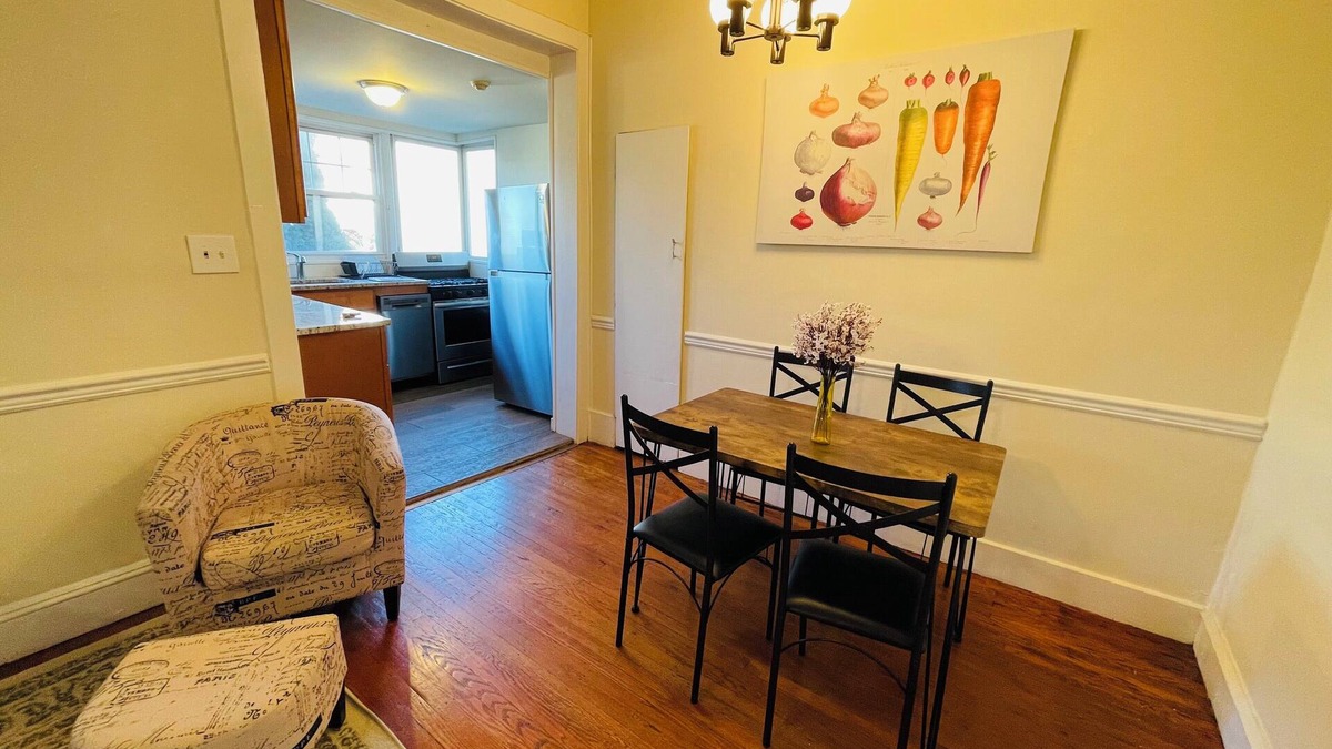 Elkins Park Apartment | This apartment is a 2 bedroom(s), 1 bathrooms, located in Elkins Park, PA.