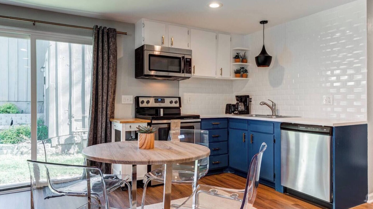 Rosedale Apartment | This apartment is a 2 bedroom(s), 1 bathrooms, located in Kansas City, KS.