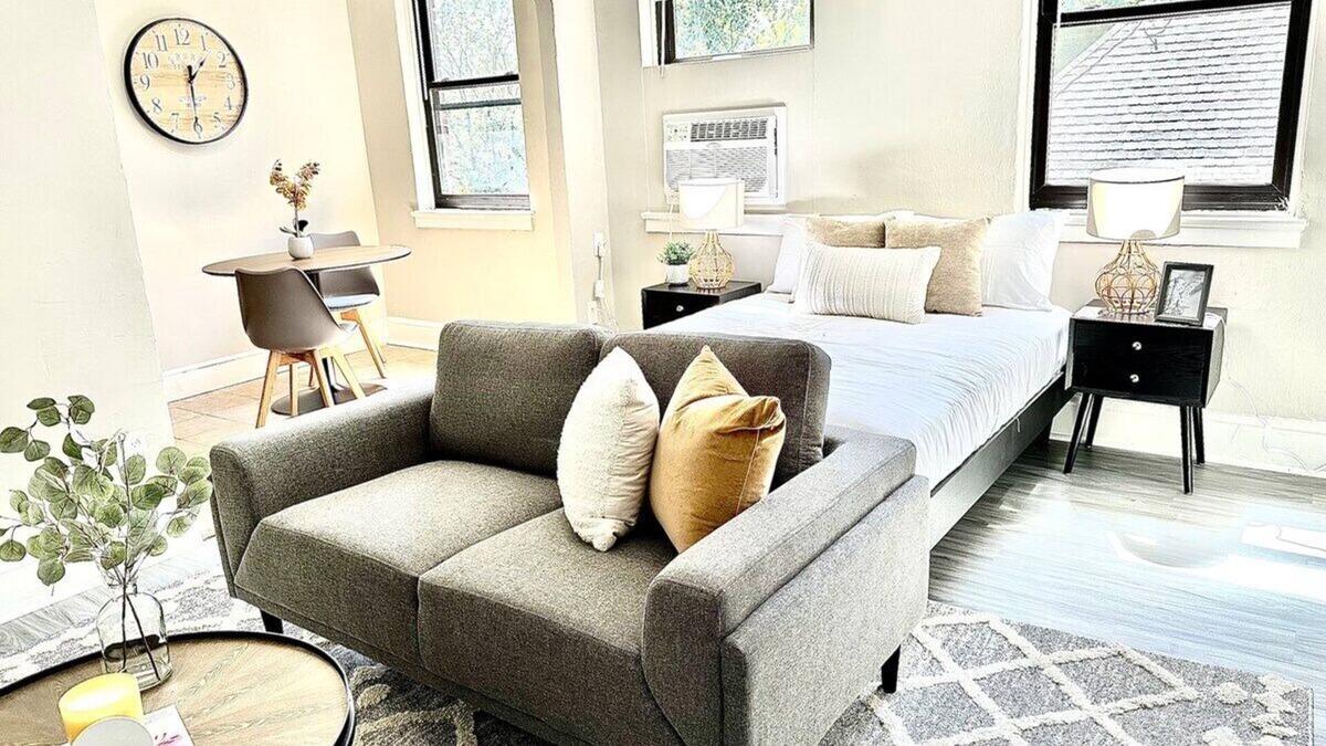 Germantown Apartment | This apartment is a 0 bedroom(s), 1 bathrooms, located in Philadelphia, PA.