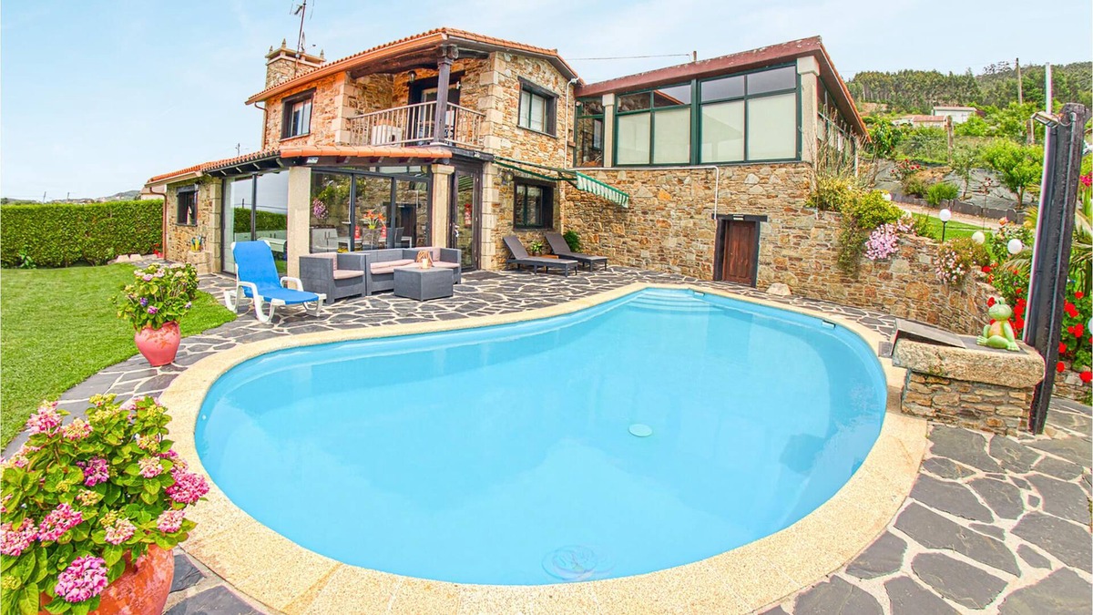 Valdovino Apartment | This authentic vacation apartment is located in a convenient location that guarantees privacy and re