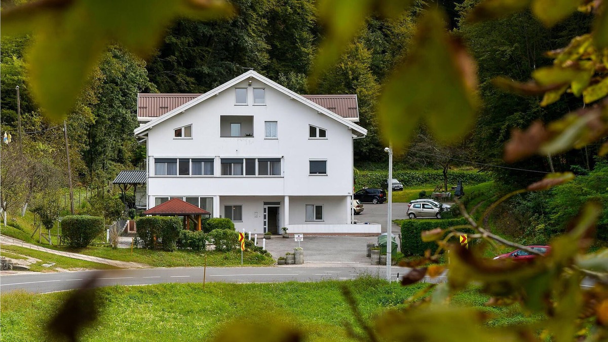 Krapinske Toplice Apartment | This beautiful and functionally furnished apartment is located in Krapinske Toplice, in a small buil