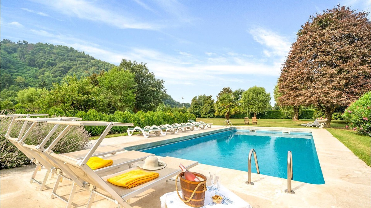 Torreglia House | This beautiful homely vacation home (400 m²) at the foot of the Colli Euganei is an ideal starting p