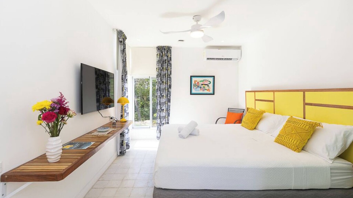 Boca Corona Apartment | This bright and airy suite is perfect for couples or solo travelers