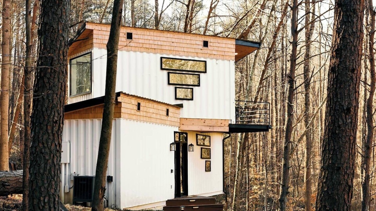 Rockbridge Cabin | This cabin is a 1 bedroom(s), 1 bathrooms, located in Rockbridge, OH.