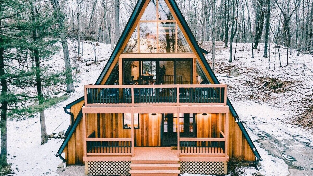 Pine Plains Cabin | This cabin is a 4 bedroom(s), 2.5 bathrooms, located in Pine Plains, NY.