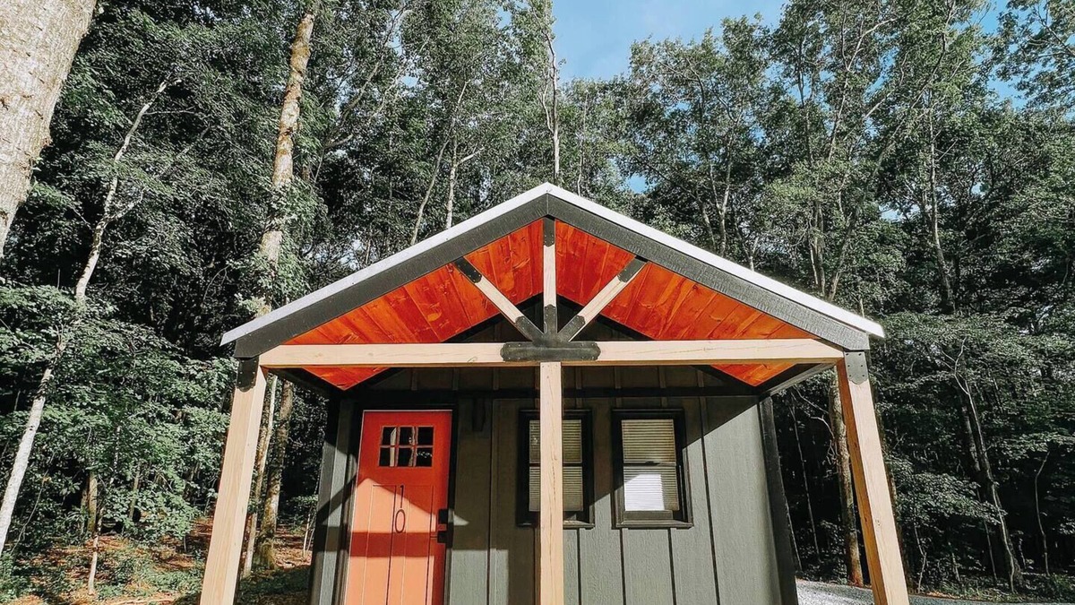 Hartwell RV Rental | This campground is a 0 bedroom(s), 1 bathrooms, located in Hartwell, GA.