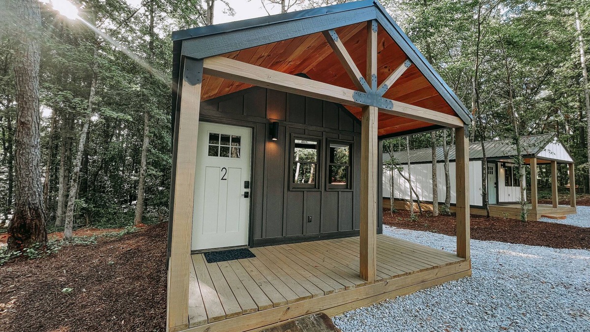 Hartwell RV Rental | This campground is a 1 bedroom(s), 1 bathrooms, located in Hartwell, GA.