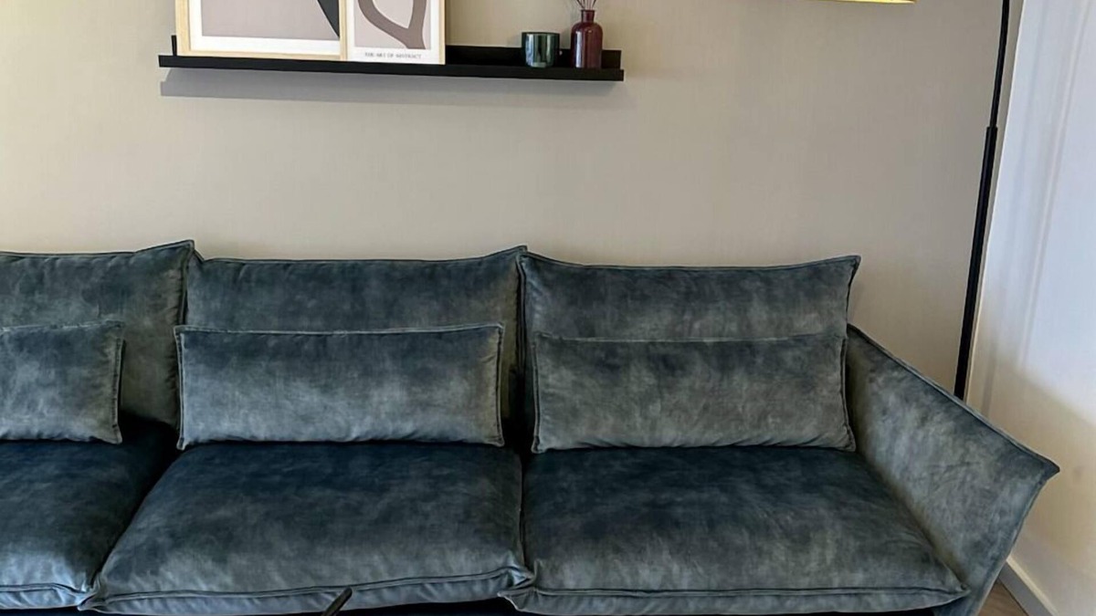 Lanaken Cabin | This centrally located accommodation is tastefully furnished.