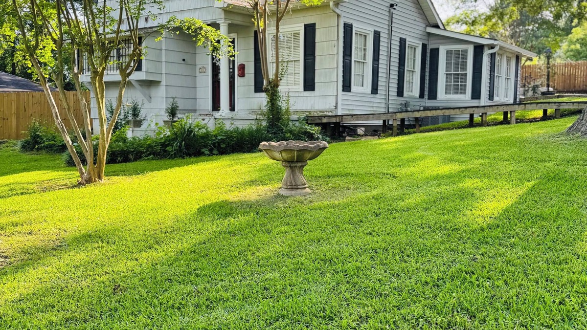 Natchitoches House | This Charming Cottage home located in Historic Downtown Natchitoches.