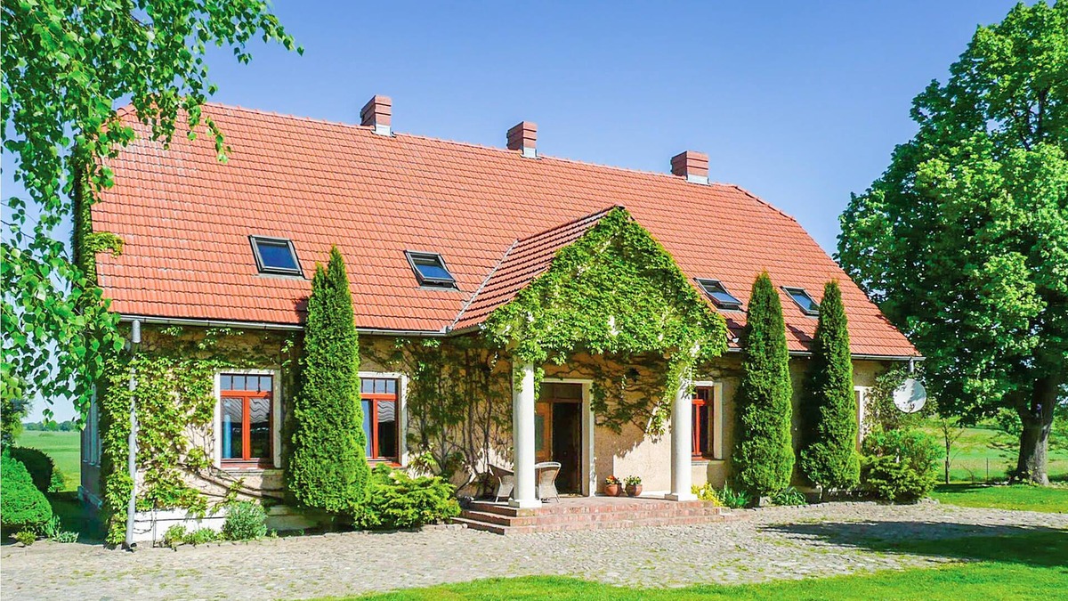 Ostrowice House | This chic country house is extremely comfortably furnished.