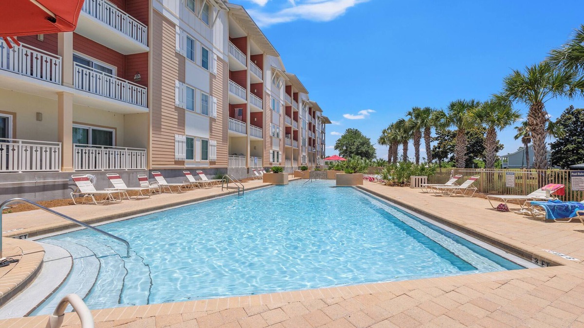 Waterside Village Condo | This condominium is a 3 bedroom(s), 3 bathrooms, located in Mexico Beach, FL.