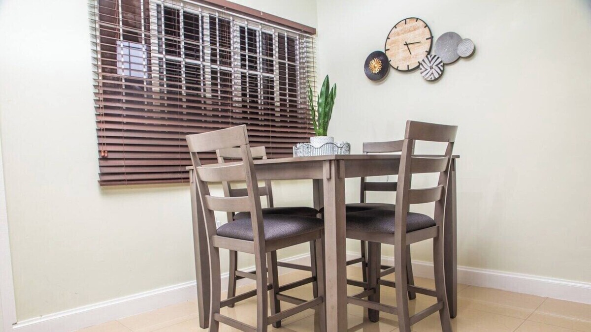 Camperdown Condo | This condominium is a 1 bedroom(s), 1 bathrooms, located in Kingston, St. Andrew Parish.