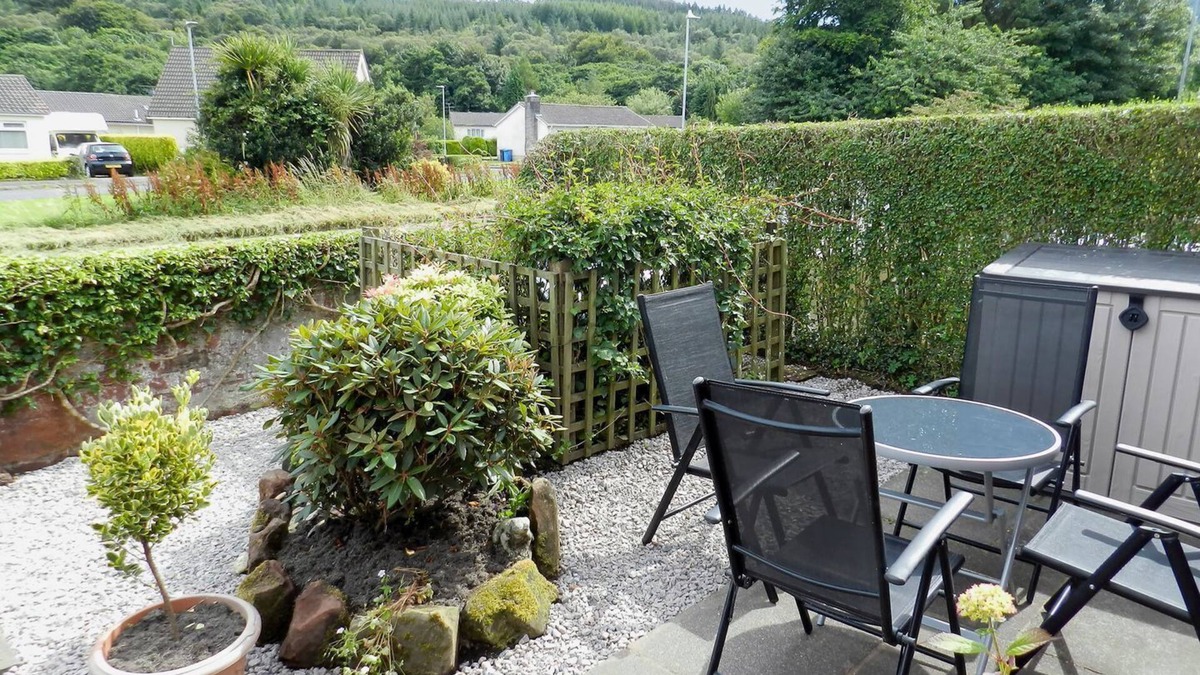 Lamlash Cottage | This cosy cottage offers the perfect base to explore the Isle of Arran and all it has to offer.