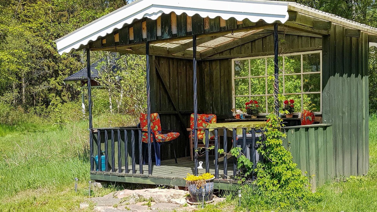 Angelholm Municipality House | This cottage is located in a quiet and child-friendly location in the forest of Tåstrarp.